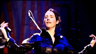 TEXAS - Suspicious Minds  (Live in Paris 2001)