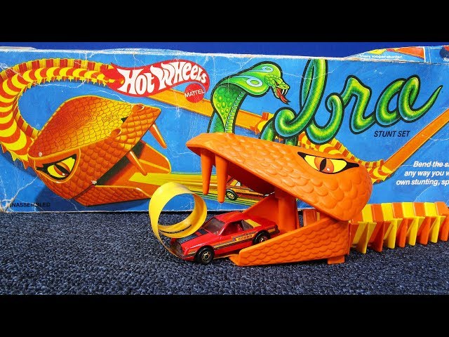 HOT WHEELS HW TRACK BUILDER COBRA CAVE Mattel X9275