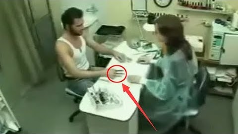 医院门诊内的监控拍到看病男子的超能力，这一幕吓坏了女医生