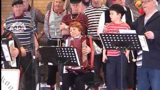 Shantykoor Overstag & Youri - De Zuiderzee Ballade.wmv