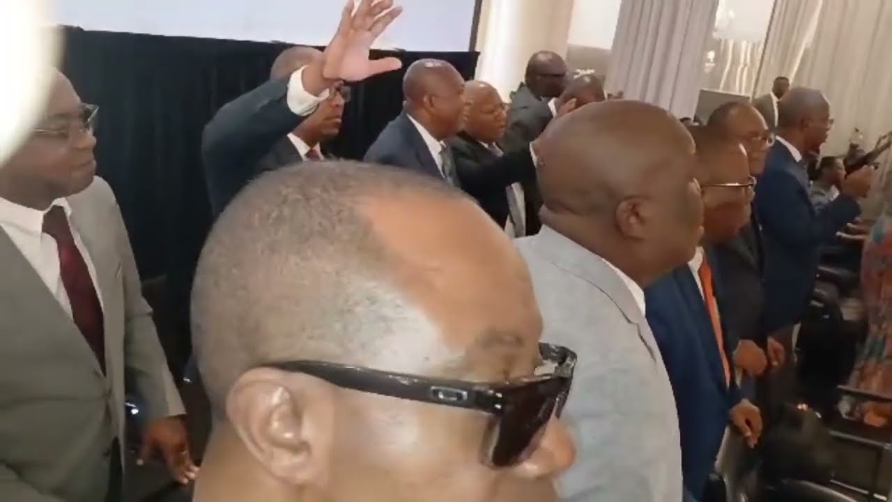 M'ajenou map kriye sen, Convention Canada