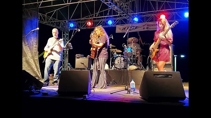 Haleigh Martin- "The Chain" Full Band at Paducah's...