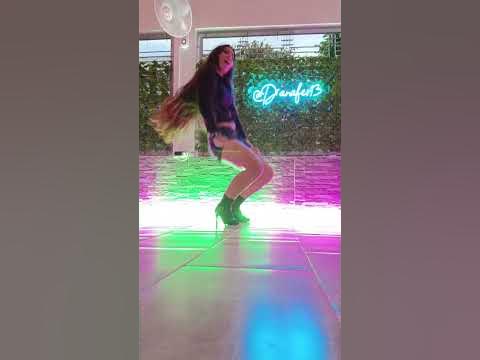 KAROL G, Shakira _ TQG / Baile - YouTube