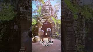 Can you imagine while you’re walking through this gate travel angkorwattemple travelblog