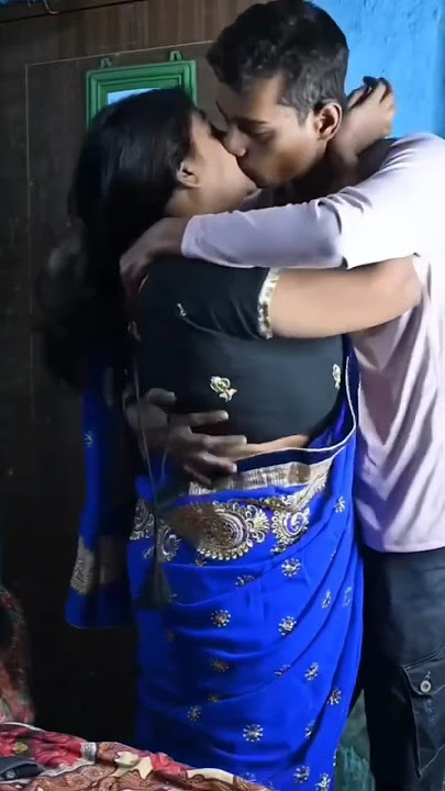 Hot Aunty Kissing Special🔥New WhatsApp Status👙Video Song Romantic Lip kiss💄Hot Statu👄kiss status