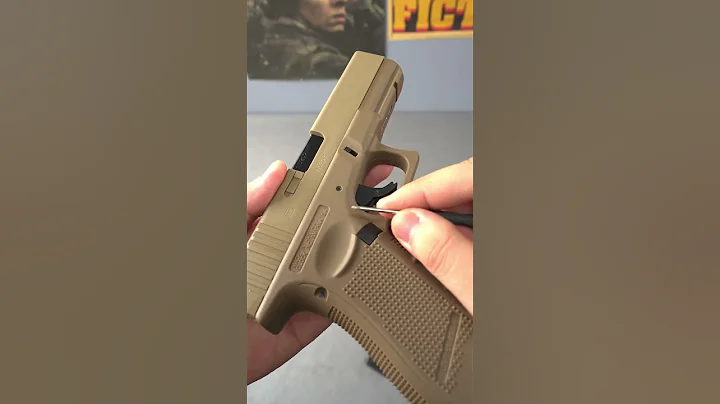 Glock G17 semi-automatic toy gun #toygun #airsoft #gelblaster #gunasmr #realistictoygun #airsoftcqb