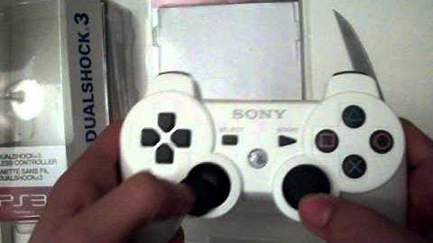 Unboxing-White PS3 Controller
