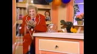 Captain Kangaroo-Counting Ping Pong Balls