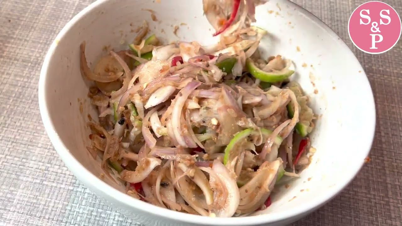 သံပုရာသီးသုပ် Lime Salad