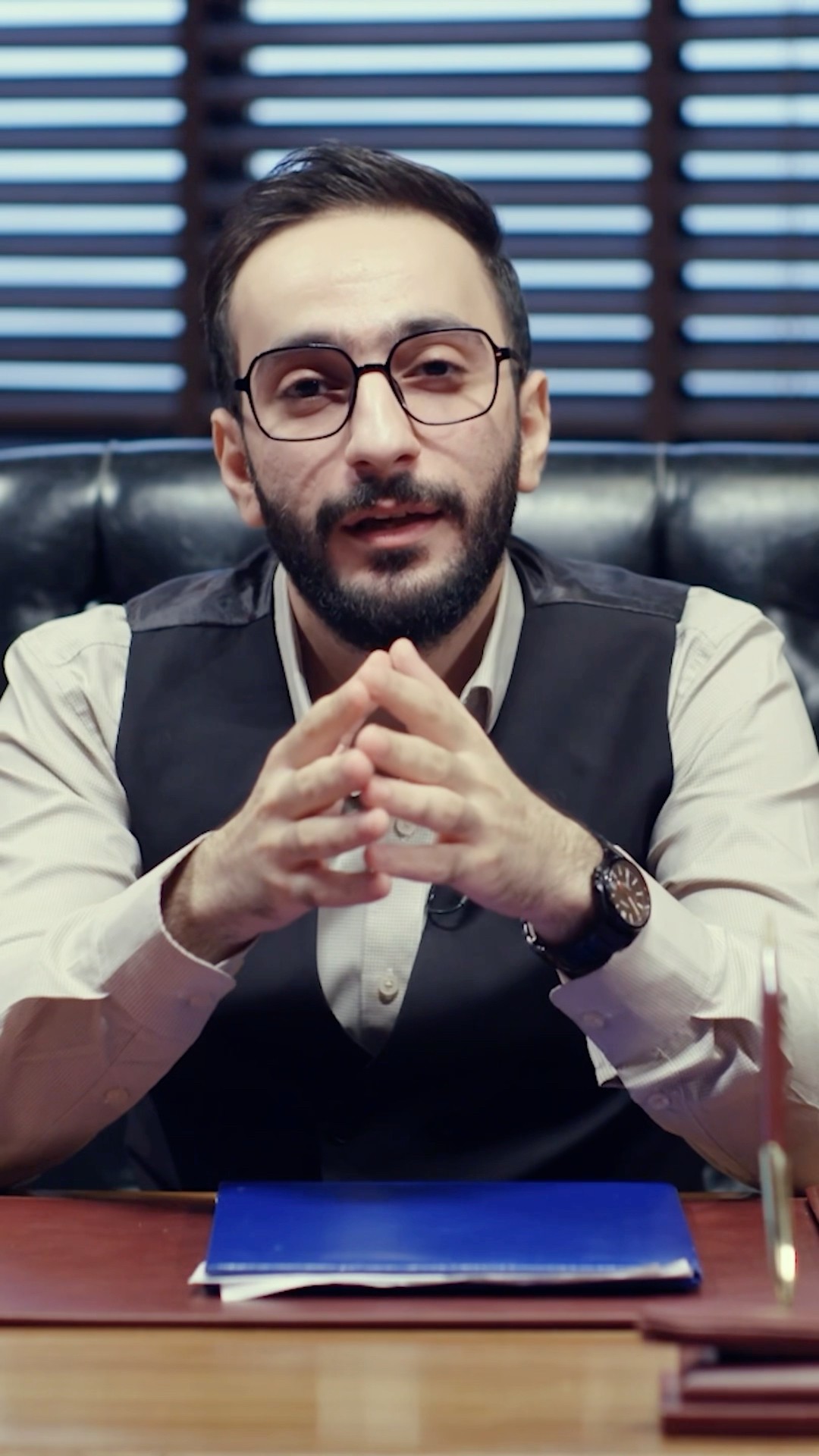 هيجي يصير بيك من داين صديقك فلوس ?