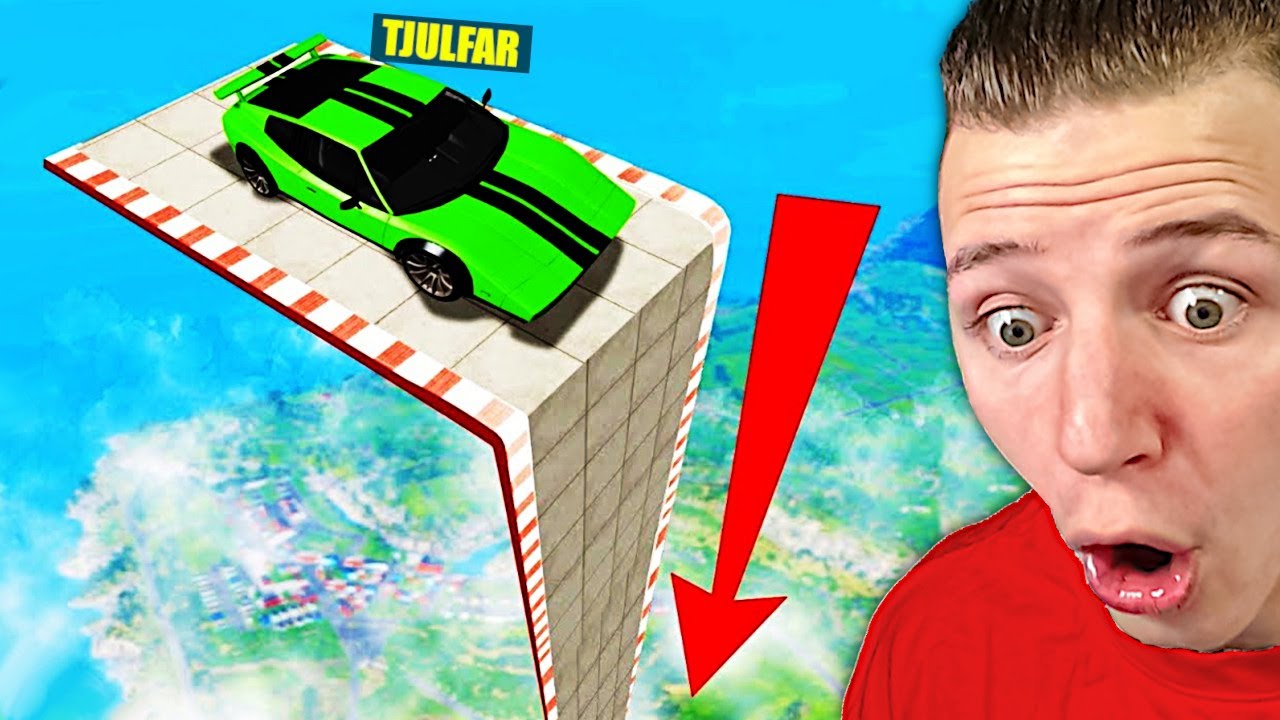 MEGA RAMPE + SPORTWAGEN = BRUTALER CRASH in BeamNG