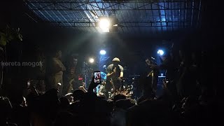 Download Lagu si bunga hitam - jangan ikut bernyanyi live in immortal punk solo MP3