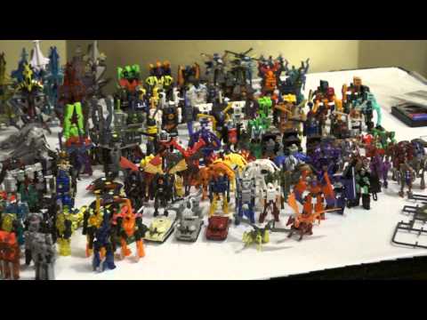 Massive Transformers Mini-Con \/ Microns collection on display at BotCon 2012