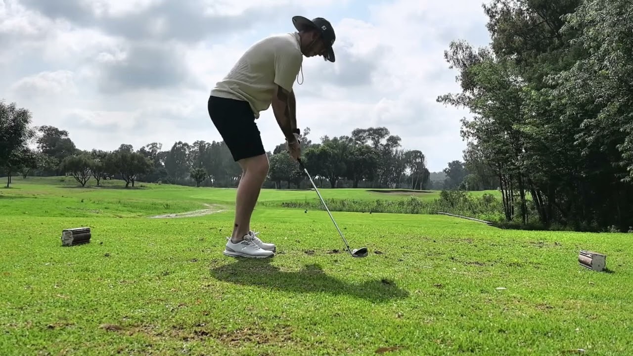 Tee Off on a Par 3 @ Riviera on Vall