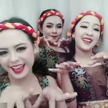 Beautiful girl Dayak @wonderful Borneo