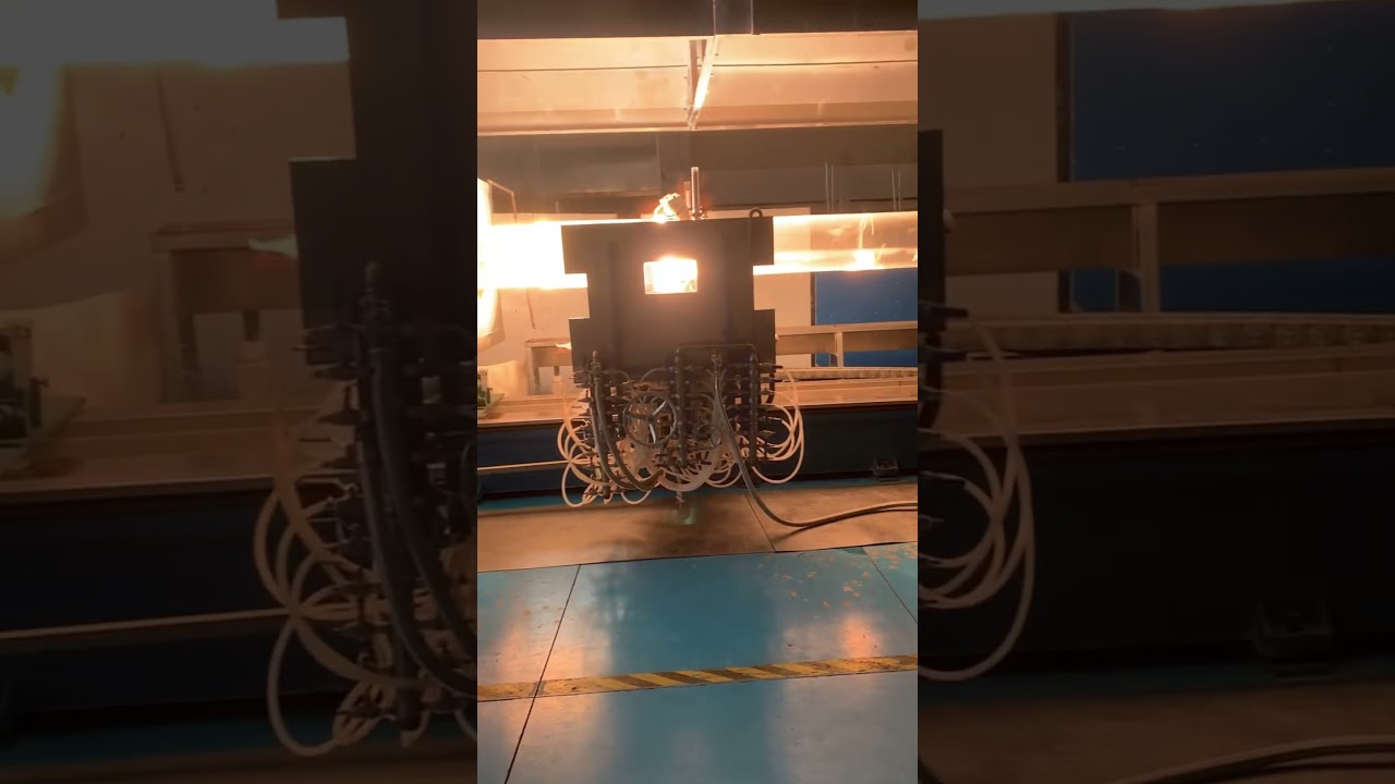 Large-diameter secondary molding quartz glass tube to expand the diameter