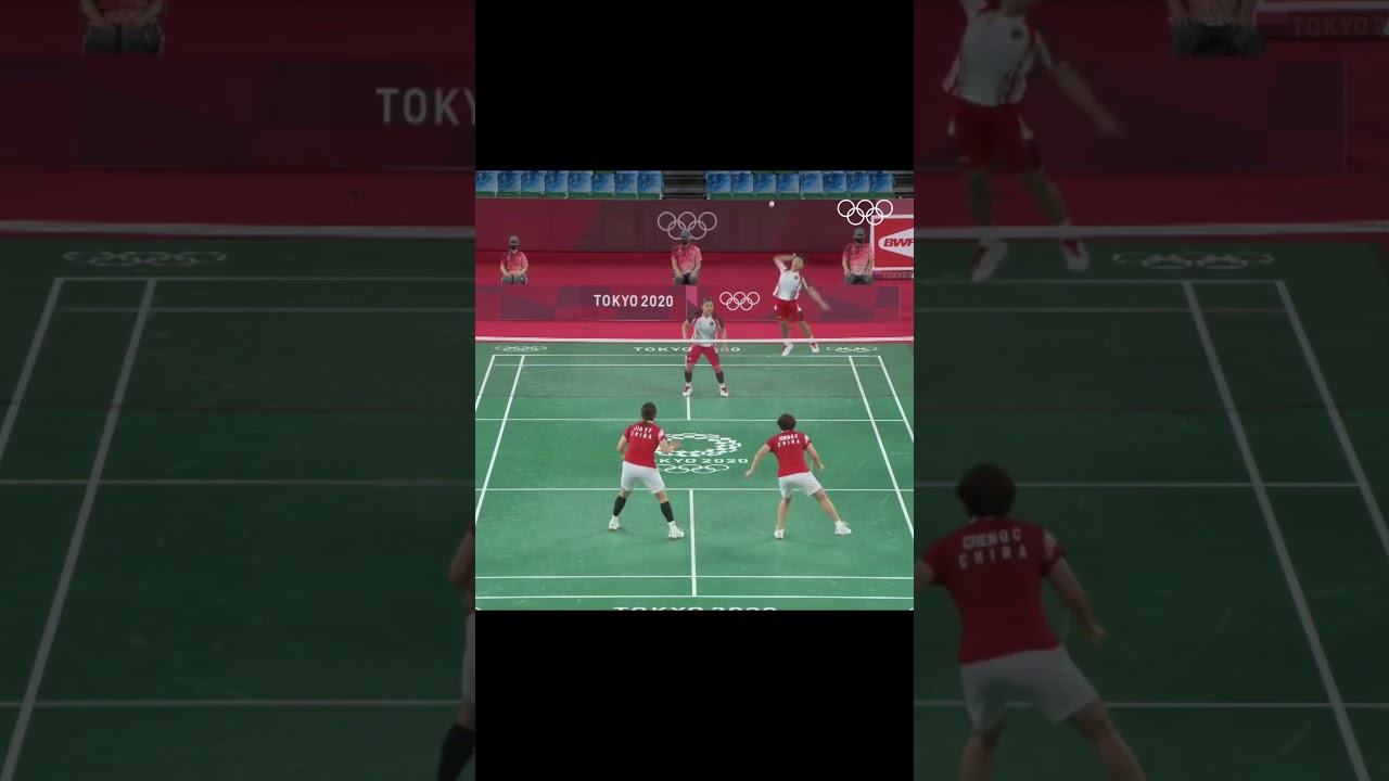 Change racquet mid game and still win the point? No problem. 😎