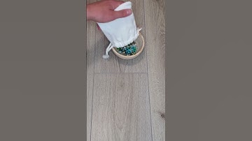 Falling Cubes. Reverse video!