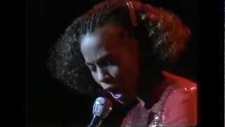 #nowwatching Whitney Houston LIVE - Love Will Find A Way chords