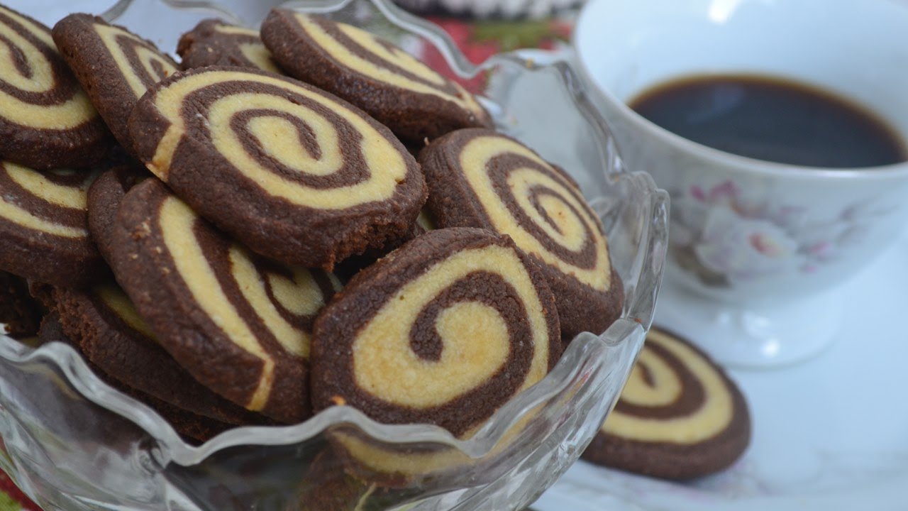 Receita de Biscoito caracol | Como fazer biscoito caracol de chocolate e baunilha - Mallu Hessel
