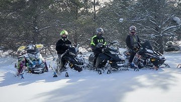 Road jumping skidoo 600 rs Polaris iqr wheelies