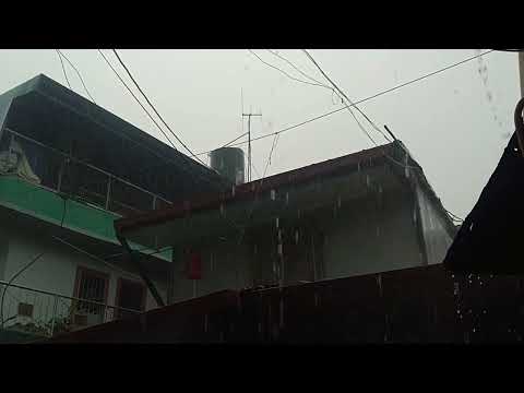 Biglang bagsak ang malakas na ulan, sa wakas!