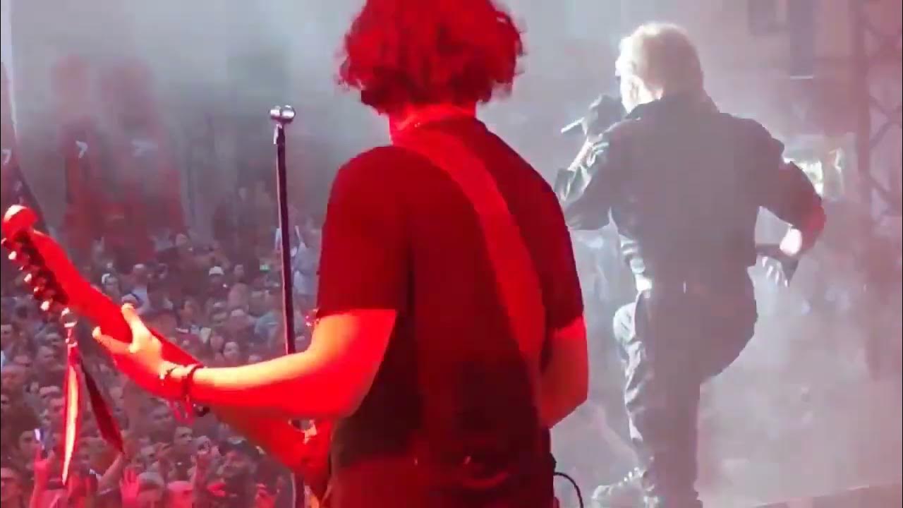 Алиса жар. Ларин алексей дк горбунова. Кино севкабель 2022. Алиса левша. Алиса донецк 2008 концерт.