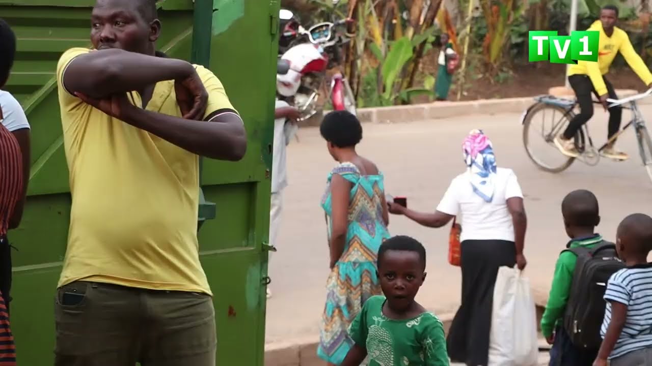 Муханга: Они помогают 20-летнему ребенку, который с рождения страдает от загадочной болезни.