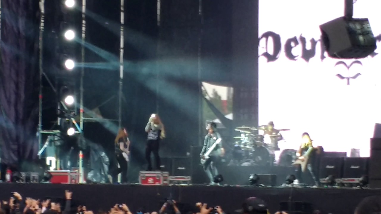 Devildriver Hold Back the Day (Northside Monterrey Mexico) YouTube