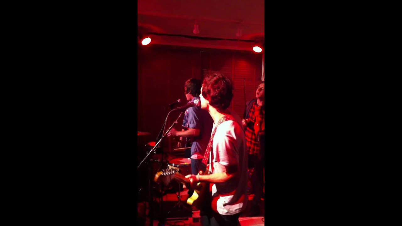 Young Dreams - Young Dreams (Live @ Café Opera, Bergen 10.12.2010)