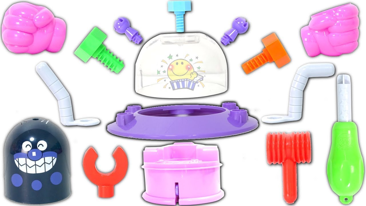 メルちゃんとトントン大工さんでUFOを組み立てていくよ★