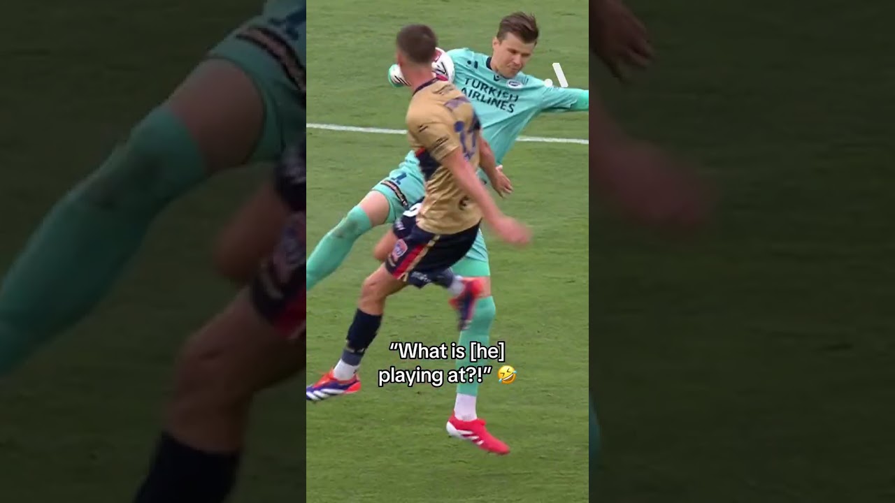 FOOTBALLER CHARGES GOALKEEPER?!