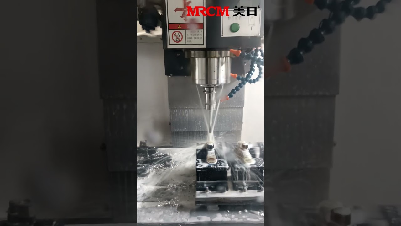 Daily life in the factory 