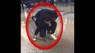 Zhou Zhou's Naughty Hand