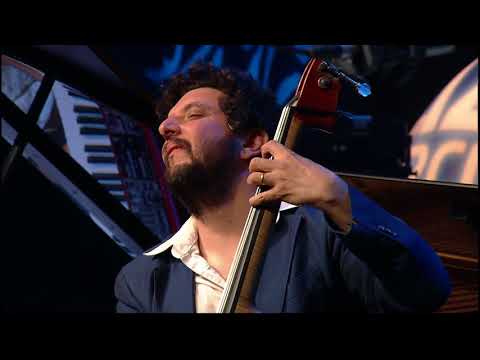 Putar Beauty and the Beast - Omer Avital