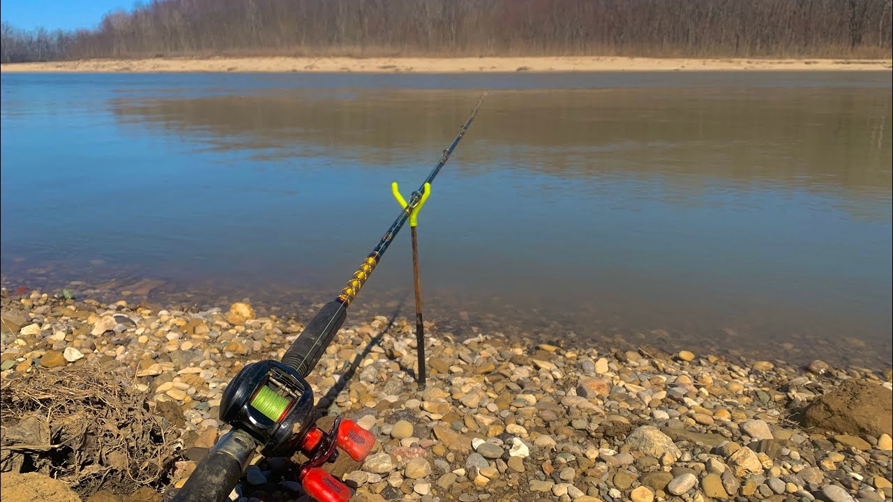 2 дня рыбалки на сомов в мутной реке!! (Рыбалка с берега)
