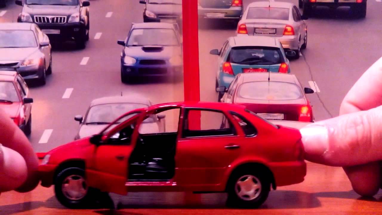 Игрушечная машина лада калина