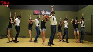 Gloria Estefan - Conga | Salsa Dance Choreography | Dance Cover | Delhi Dance Academy Resimi