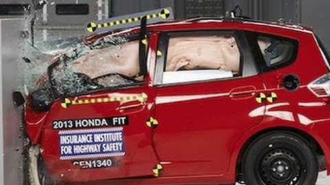 Minicars worst performers in crash tests, report says