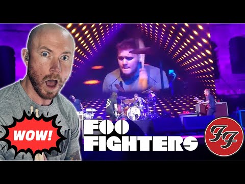 Drummer Reacts To - FOO FIGHTERS AUDIENCE DRUMMER - WHEELS FIRST TIME HEARING