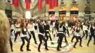 Britney Spears - 3 Flash Mob