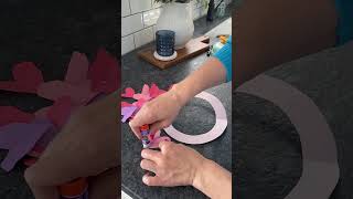 Valentine’s Day Heart Wreath | A Simple (and Adorable) Craft for Kids!