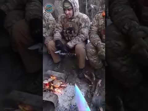 Ребята сидят у костра. #сво #бойцы #отдых #природа #рекомендации
