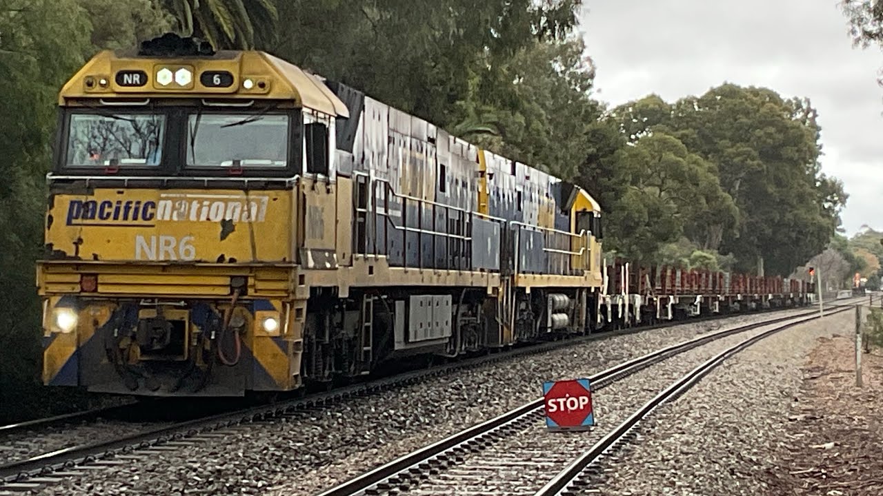 NR6 + NR65 on 2M41s at Hawthorn