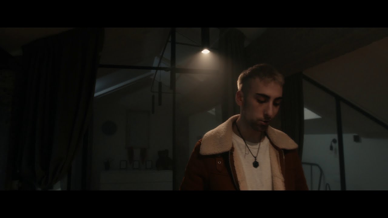 在 YouTube 上觀看「Nessuno - Cuore (Video Ufficiale)」