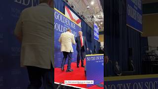 Dr. Phil joined Donald Trump on stage 🇺🇸