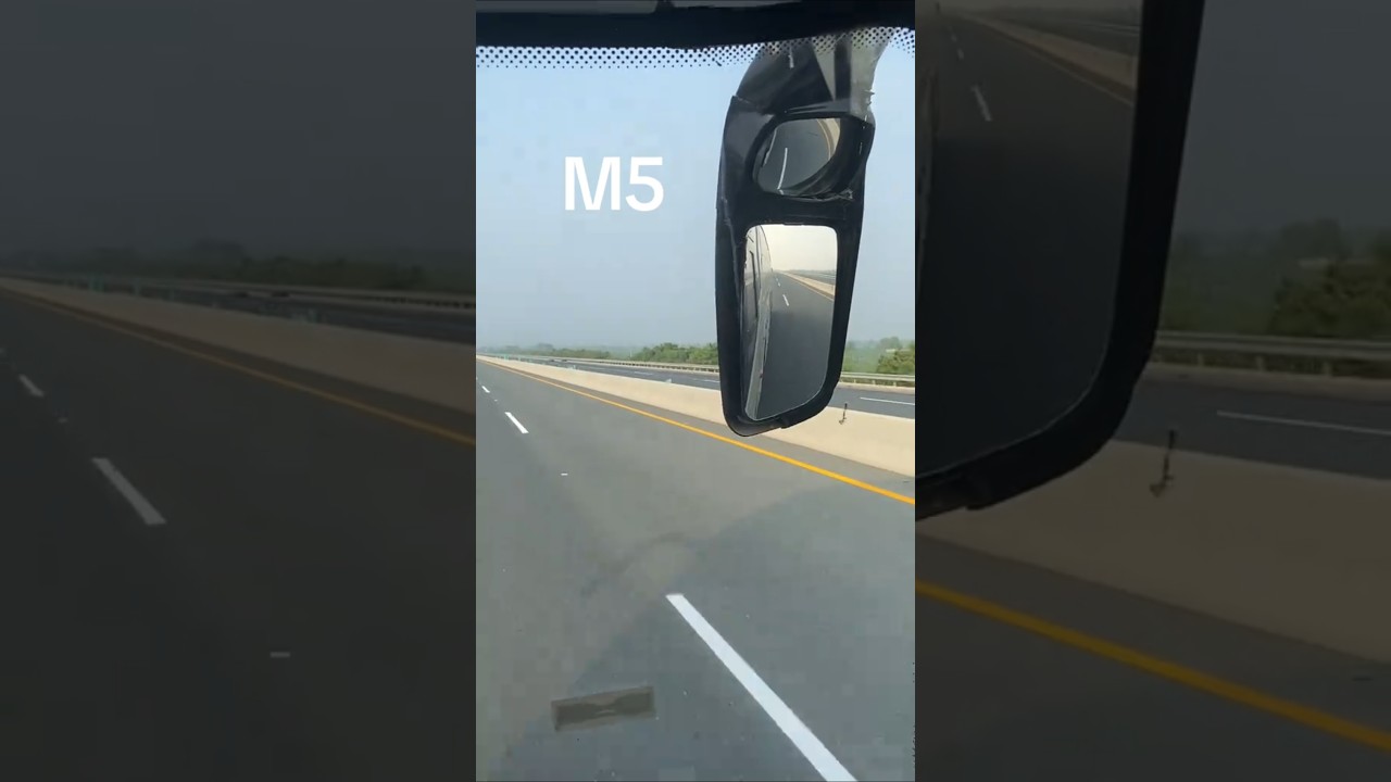 Dacoits Attack M5 Motorway, Kidnap Driver and 10 Others - Pakistan News