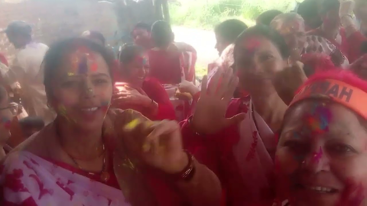 आज ख़ुशी ख़ुशी होली का मिलन