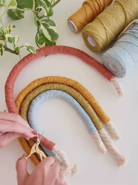 DIY Rainbow Macrame Bow Holder – Adventures with the Pons