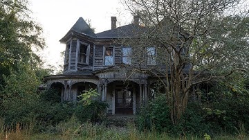 Time Capsule Abandoned Mansion with Everything Left Behind
